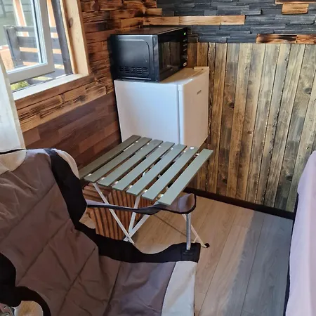 Hunters Little House Gardur Room photo